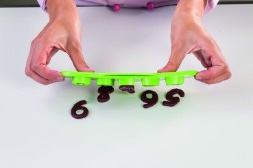 Cutter Set - Numbers with Extractor