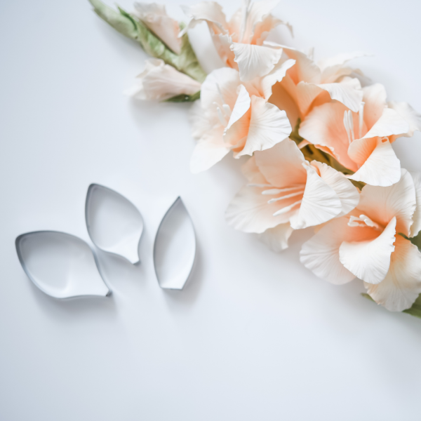 Gladiolus (3) professional stainless steel icing cutter