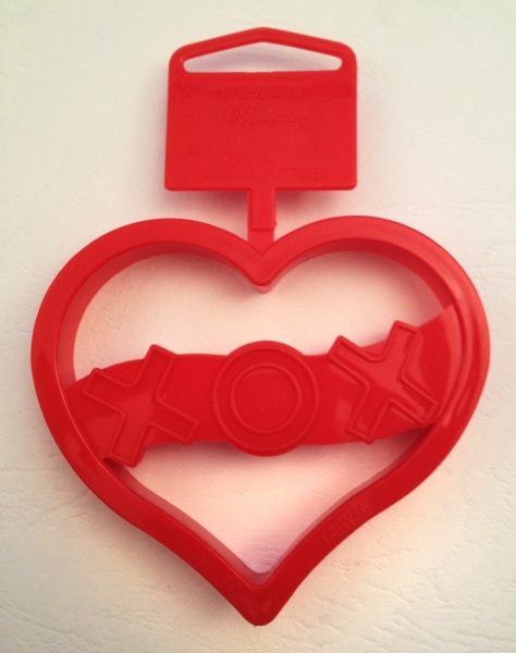 Cookie Cutter - Heart XOX