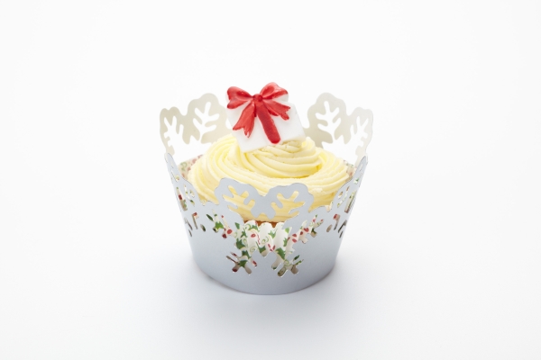 Cupcake Wrappers - Silver Snowflakes