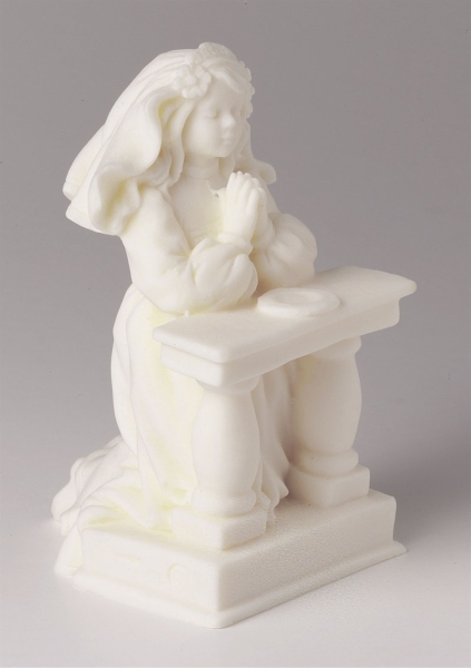 Ornament - Kneeling Communion Girl
